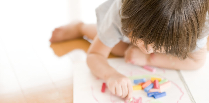 Formation des éducatrices et éducateurs à la petite enfance  Pourquoi se contenter de si peu?