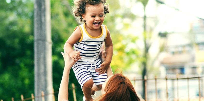 Politiques favorables à la famille : le Canada au milieu du classement