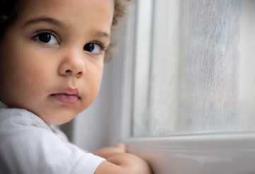 De nombreuses familles québécoises exposées aux facteurs de risque de la maltraitance