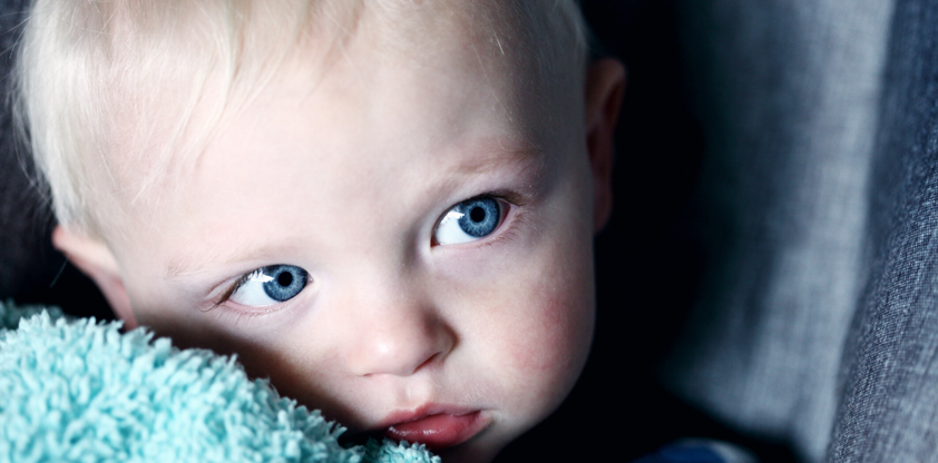 Maltraitance chez les tout-petits : il est possible d'agir sur les facteurs de risque accentués par la crise actuelle