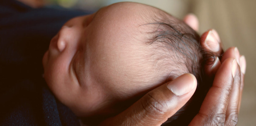 COVID-19 : la situation difficile des familles sans assurance-santé