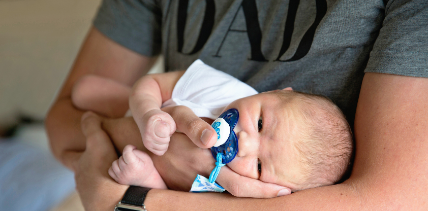 Adoption d'un projet de loi favorable à la conciliation famille-travail pour les parents de tout-petits