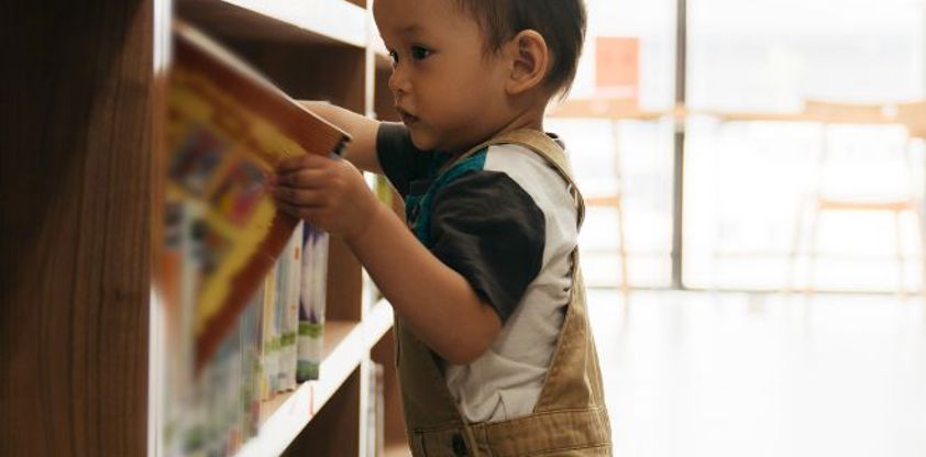 L’importance de l’éveil à la lecture et à l’écriture chez les tout-petits : entretien avec Julie Myre Bisaillon et Rachel DeRoy-Ringuette