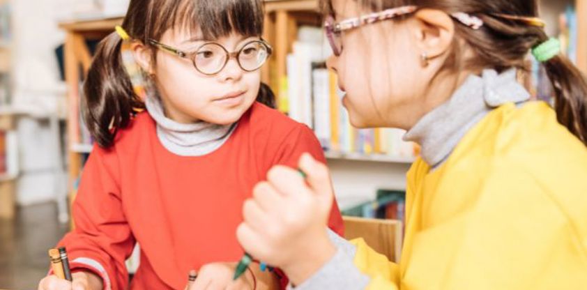 Bibliothèques publiques inclusives : accueillir les tout-petits ayant besoin de soutien particulier 