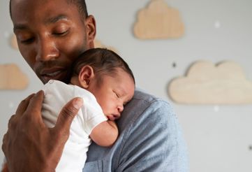 Naissance d’un mouvement national pour l’engagement des pères, dès la grossesse